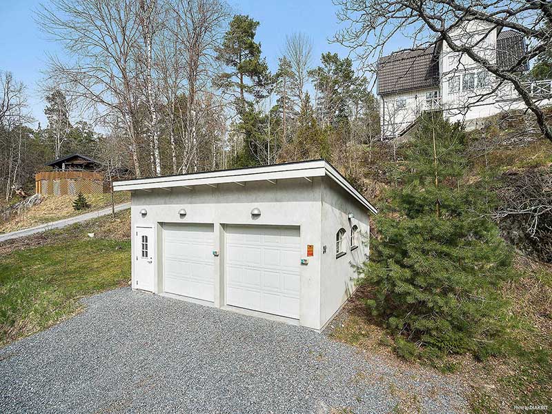 Byte av korrugerad takplåt garage. Kvisljungeby Lexby
