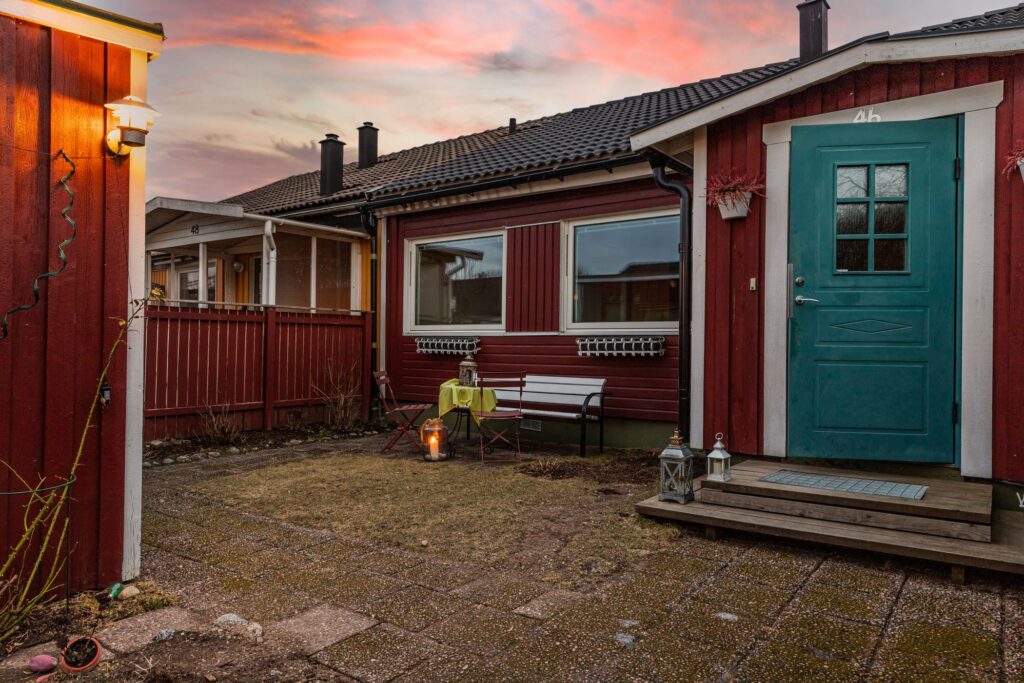 Renovering av träfönster sommarstuga. Landvetter Östra Göteborg